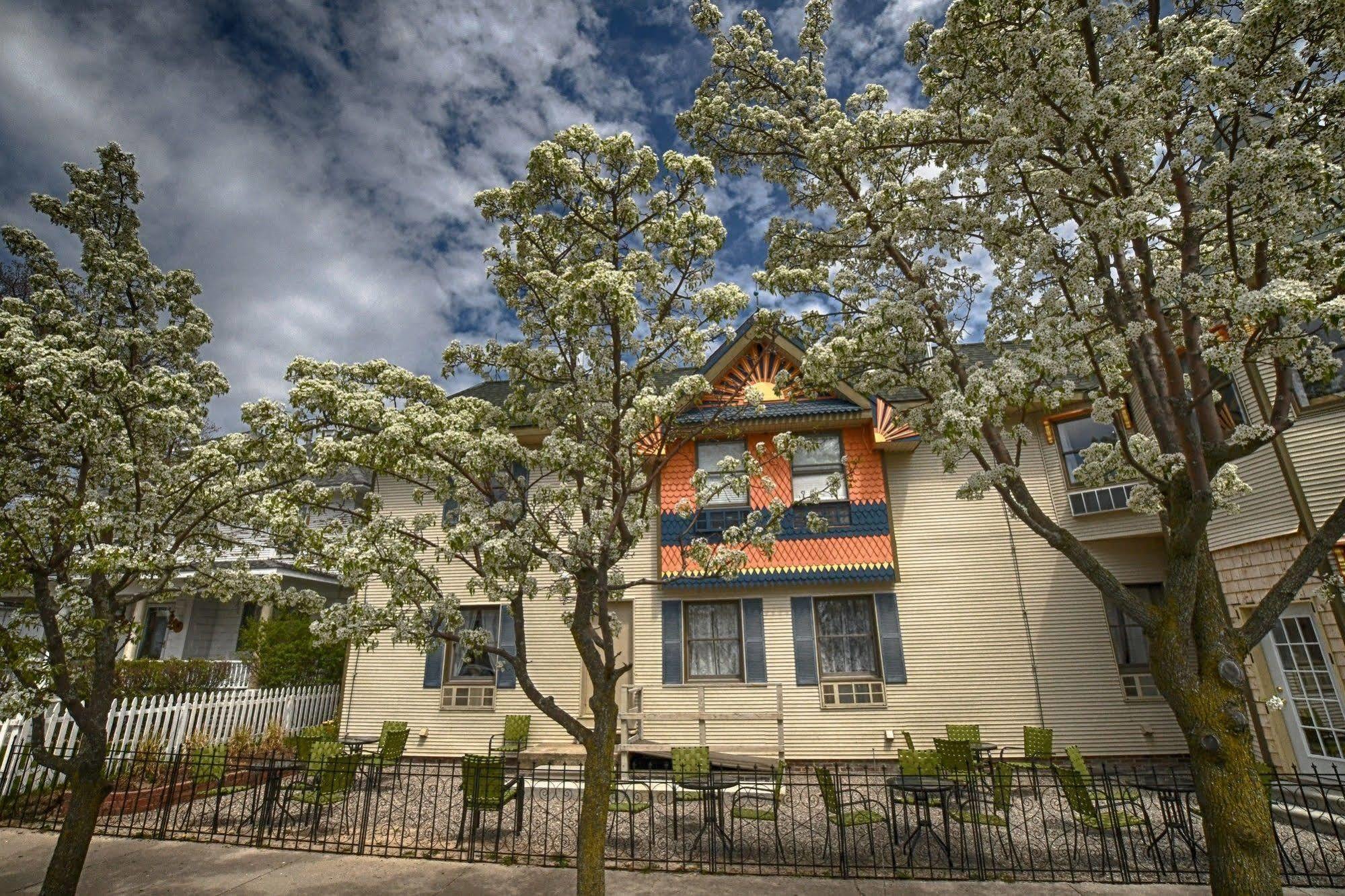Hotel Frankfort & Restaurant Exterior photo